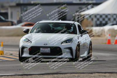 media/Jan-28-2024-SCCA SD (Sun) [[95d197e79e]]/1-Advanced Group/Session 3 Turn 2/